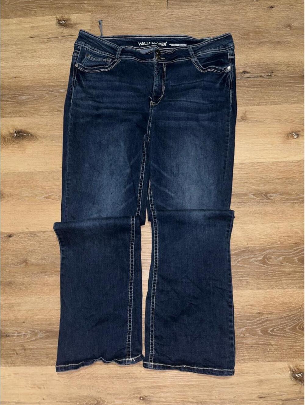 WallFlower Luscious Curvy Dark Wash Flare Jeans